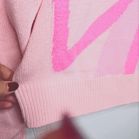 Divided by H&M Pink Panther Pink Cropped Crew Neck Long Sleeve Sweater M - Picture 4 of 10